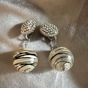Vintage 1950’s clip on earrings
